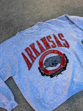 Vintage 90s Arkansas Razorbacks Gray Distressed Crewneck Sweatshirt Mens M